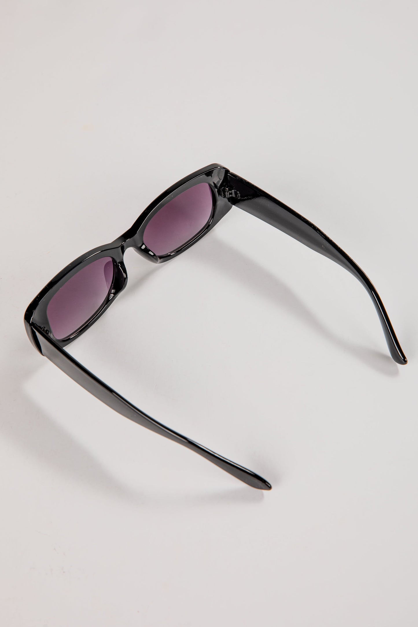 Better Than I Imagined Black Oval Sunglasses