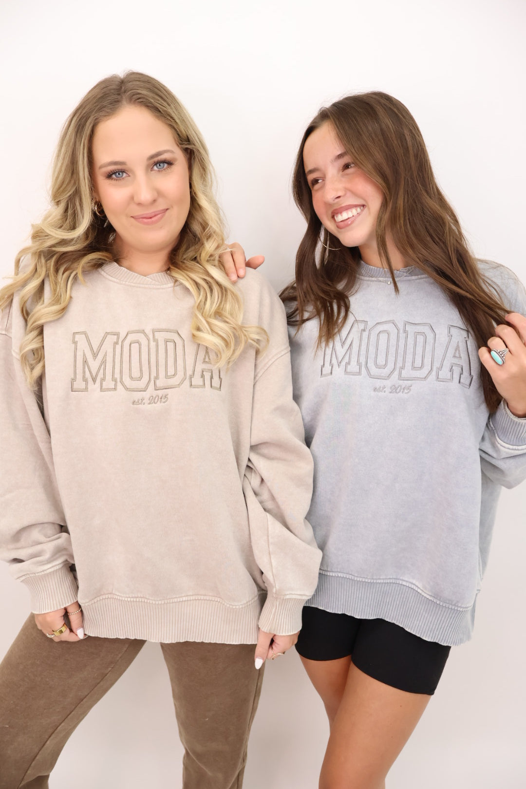 Moda Embroidered Oversized Pullover - Gray