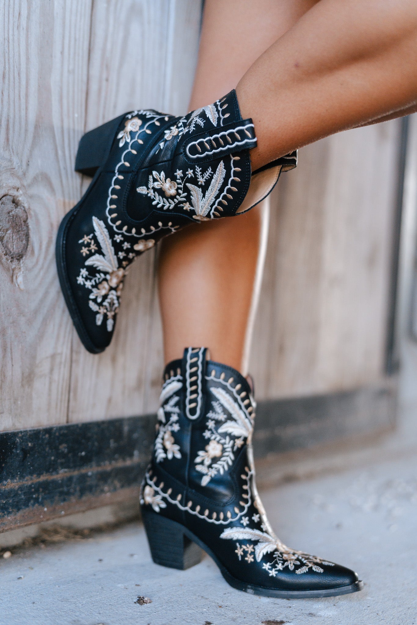 Corral Embroidered Cowboy Booties (Black) FINAL SALE