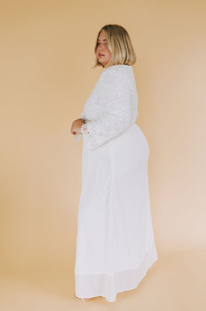 EXCLUSIVE - The White: Gloria