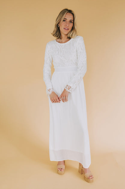 EXCLUSIVE - The White: Gloria
