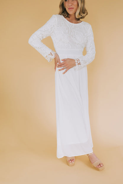 EXCLUSIVE - The White: Gloria