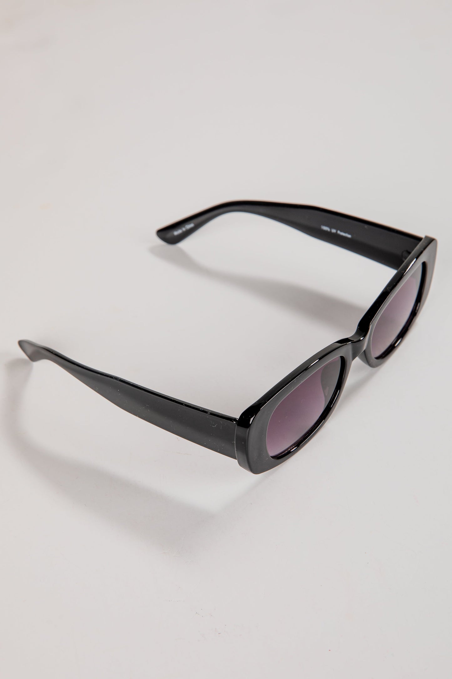 Better Than I Imagined Black Oval Sunglasses